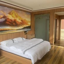 墨江摩天岭民族文化主题酒店