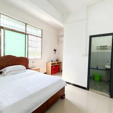 鸿运住宿(中新镇店)