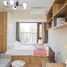 百荣樱桃民宿(万科荣寓店)