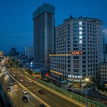 筑客酒店(南宁火车站建政路夜市店)