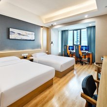 竞放电竞酒店(光环购物公园店)