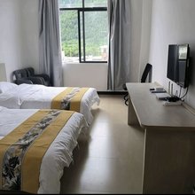 波密三合民宿