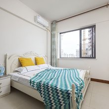 三亚椰风潮韵海景公寓