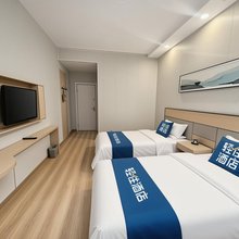 秋野Hotel(泰安虎山路东湖公园店)