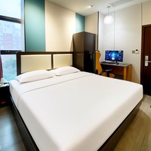 竞放电竞酒店(武汉汉阳王家湾地铁站店)