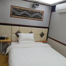 季遇民宿(民生路贵州师范大学店)