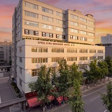 SFEEL 弥设计师酒店(成都宽窄巷子西大街地铁站店)