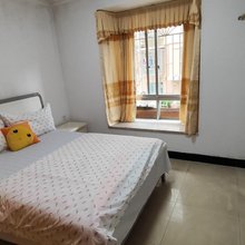 588美居民宿(柳石路龙潭公园店)