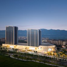 重庆两江新区龙湖龙兴天街亚朵酒店