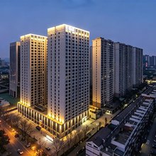 万艺酒店(洛阳万达广场牡丹广场地铁站店)