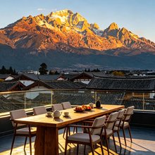 Month·鑫月|云上秘境·雪山观景美宿(丽江古城大水车店)