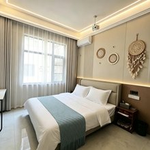 辞忧阁民宿(开封万岁山武侠城店)