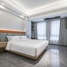 邻家影音公寓(诸暨万达广场店)