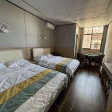 伍月旅馆