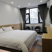 栏溪酒店(麒麟区曲靖站店)