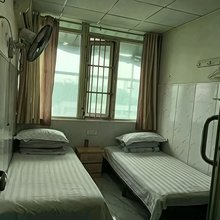 庆丰利民宿(武汉汇通公路港店)