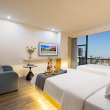卡曼影院酒店(同济医院硚口路地铁站店)