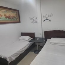 鄂尔多斯鑫缘小宾馆(万达广场中心医院店)