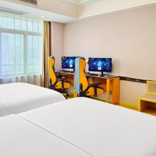 竞放电竞酒店(南宁站人民公园店)