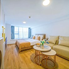 御江南影音公寓(泷景花园澜石地铁站店)