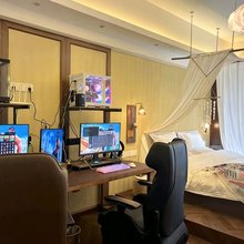 榆林此间乐电竞光影主题酒店
