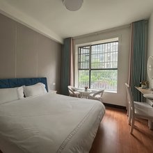 水城河畔其乐小屋民宿