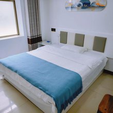 北海向云端假日酒店(银滩店)