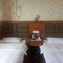 灌云龙凤居宾馆