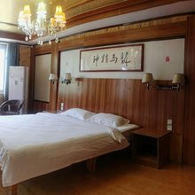 灵岩忠豪商务宾馆