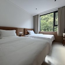 佛坪山月溪居民宿