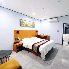 莞深精品公寓(塘厦田心亨达广场店)