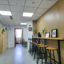 吆零伍105男生青旅(济南泉城广场趵突泉店)