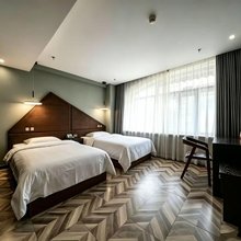 东尚睿春酒店(哈尔滨江北大学城店)