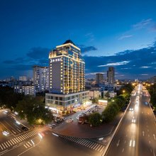 东南·梦酒店(柳州五星商业街保利广场店)