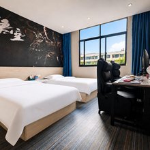云曼|Luxury·Bespoke电竞酒店(天虹购物中心店)