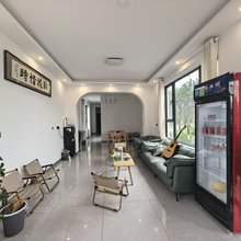 昭苏昭花惜时青年旅舍