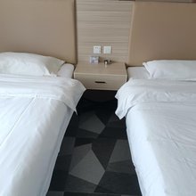 天津雪红族酒店