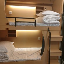 兔宝宝Comf青年旅社(新都大学城锦水河地铁站店)