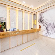 广宁柏漫酒店(广宁粤运汽车站百盈花园店)