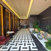 琻鲤山水酒店(苏州高铁北站彩莲鲤广场店)