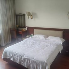 广西自治区统计局教育中心酒店(民族广场地铁站店)