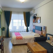 美星观影民宿(南三环地铁站店)