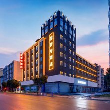 星梦号酒店(贺州灵峰广场店)