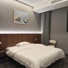 泊金商务酒店