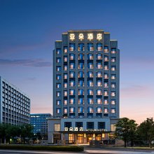 上海五角场江湾体育场亚朵酒店