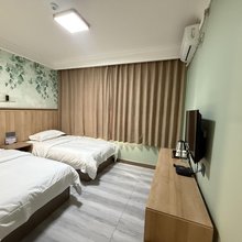 布尔津隆成快捷酒店
