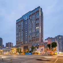 逸景LOFT·观景公寓(青白江区文体中心家乐福店)