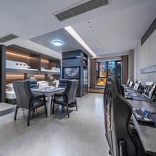 维斯电竞酒店(郑州北三环庙李商业中心店)