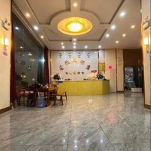景洪高铁大酒店(西双版纳嘎洒机场高铁站店)