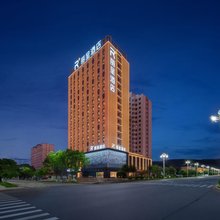 新源丽呈酒店(新源人民广场客运站店)